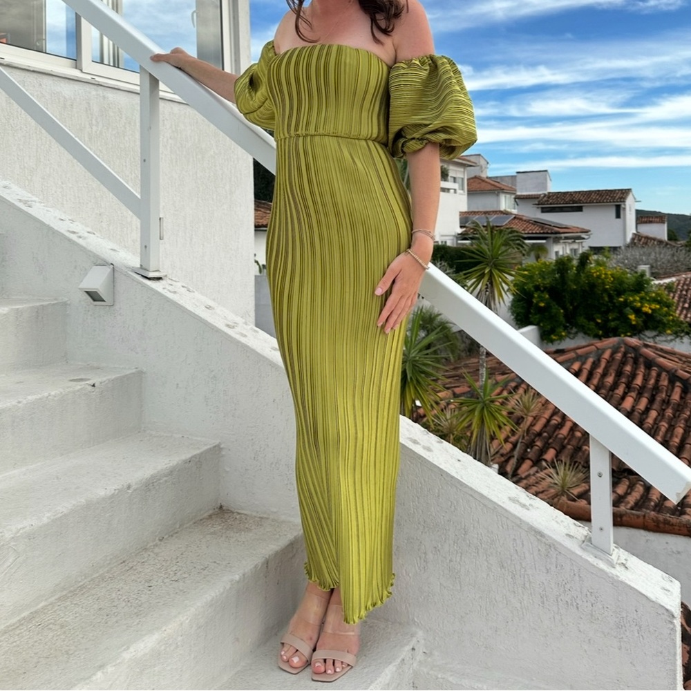 L'IDÉE Woman Satin Dress with puff sleeves